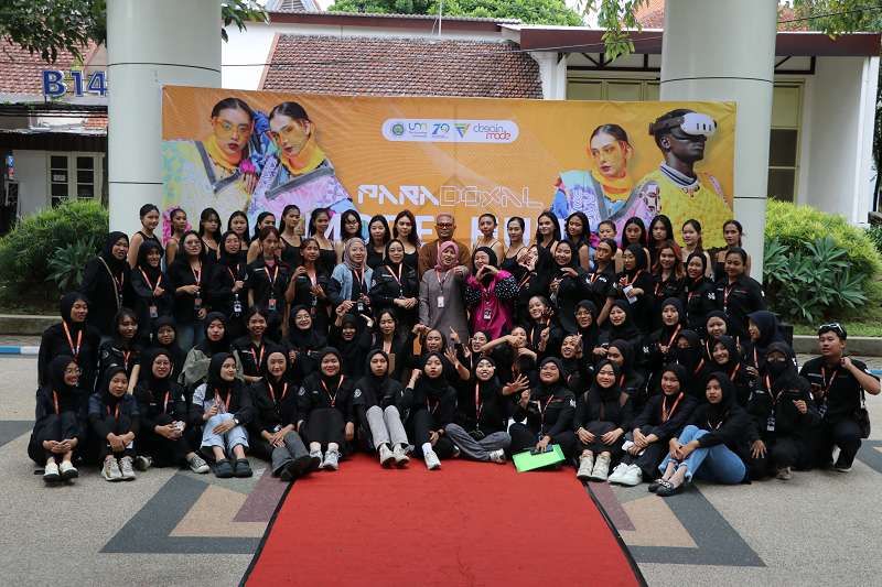 Evelyn Sabet Juara Asian Student Fashion Week 2025